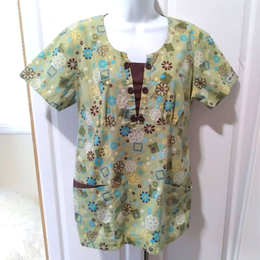 Body Women's Wearwork Scrub Top Size M